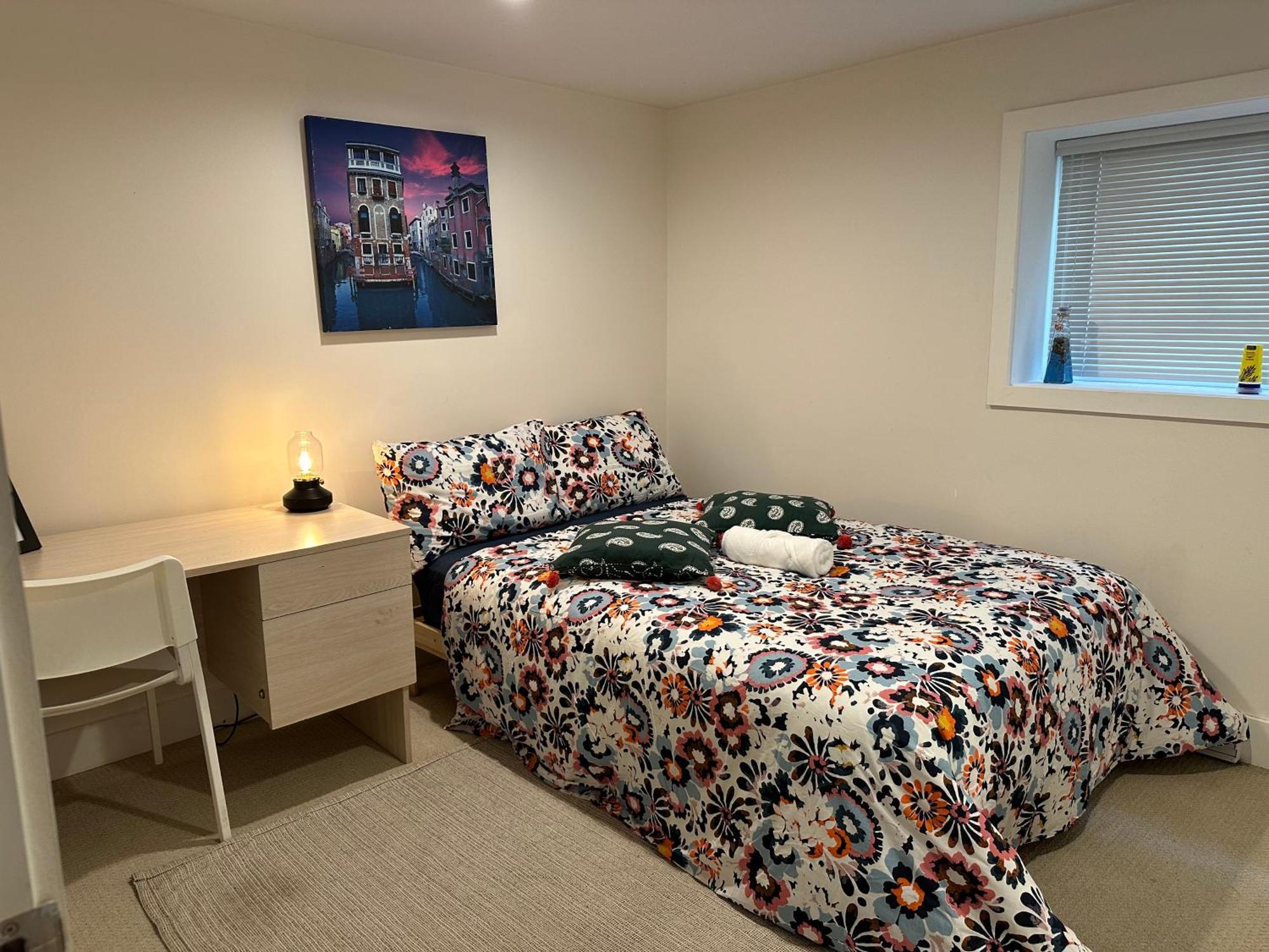 Private Room In A Shared House バンクーバー エクステリア 写真